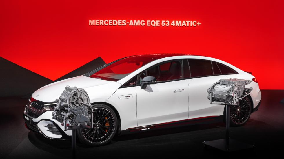 Πρεμιέρα με 2 εκδόσεις και 687 ίππους για τη Mercedes-AMG EQE